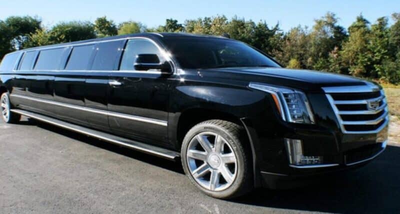 Head Back Home in our Luxury Limo